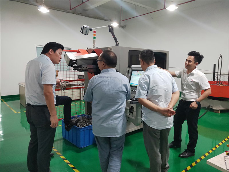 有朋自遠(yuǎn)方來，不亦樂乎——貝朗鐵絲自動(dòng)折彎?rùn)C(jī)